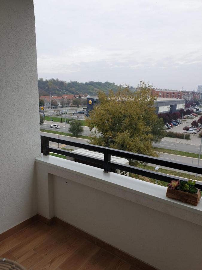 Ferienwohnung Tito Lux Belgrad Exterior foto